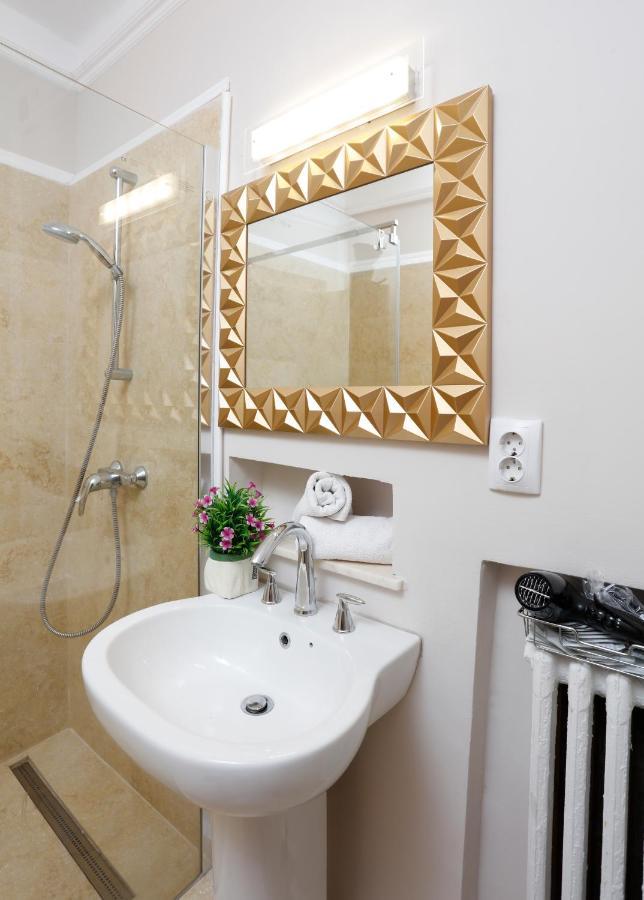 Grand Phillip Cismigiu Park Downtown Bucharest Apartment Exterior photo