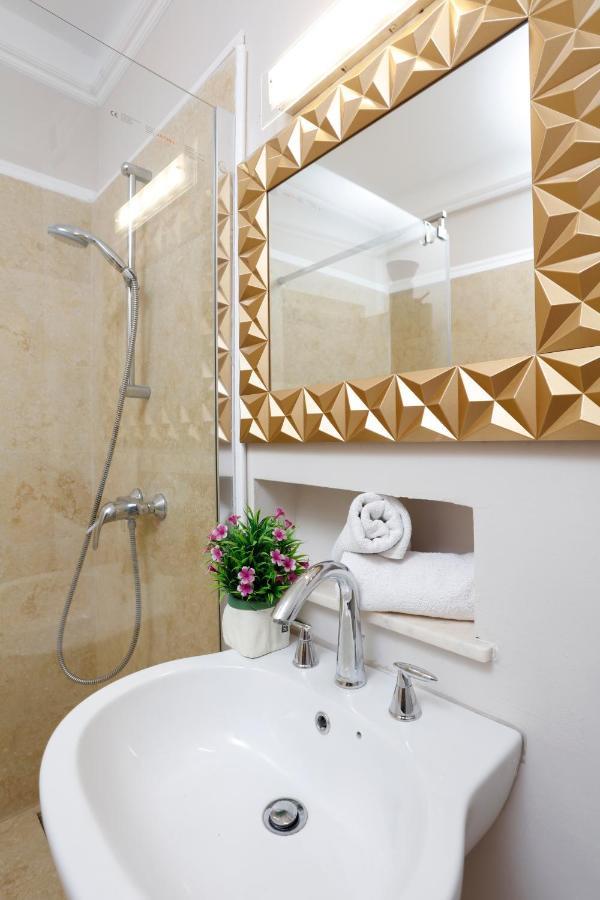 Grand Phillip Cismigiu Park Downtown Bucharest Apartment Exterior photo