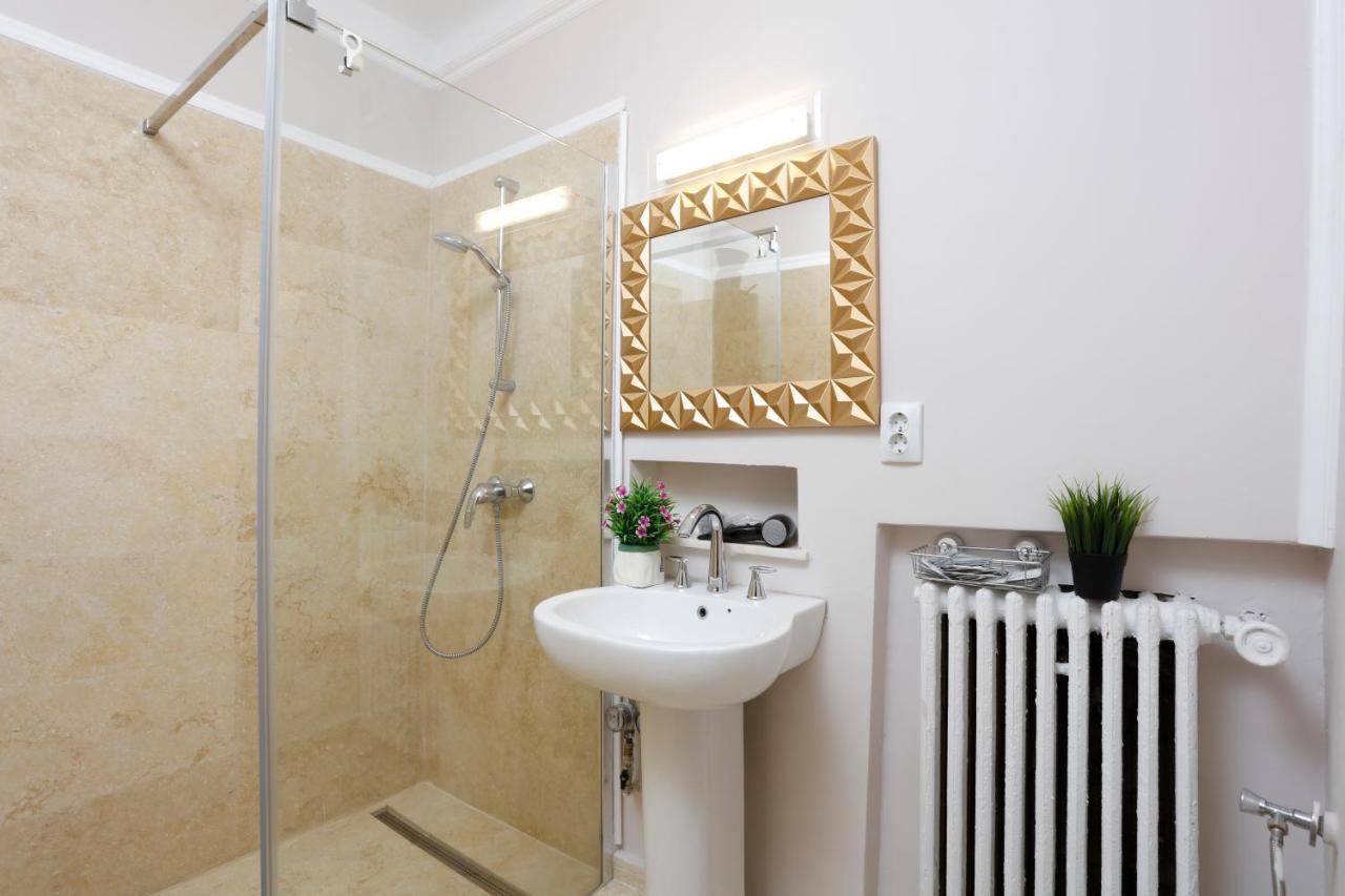 Grand Phillip Cismigiu Park Downtown Bucharest Apartment Exterior photo